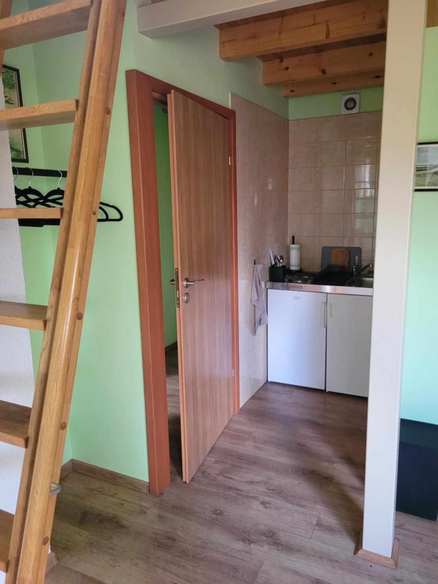 Apartamenty Na Poddaszu Bierdzany Ngoại thất bức ảnh